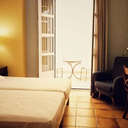 Hotel Veracruz Utrera Bagian luar foto