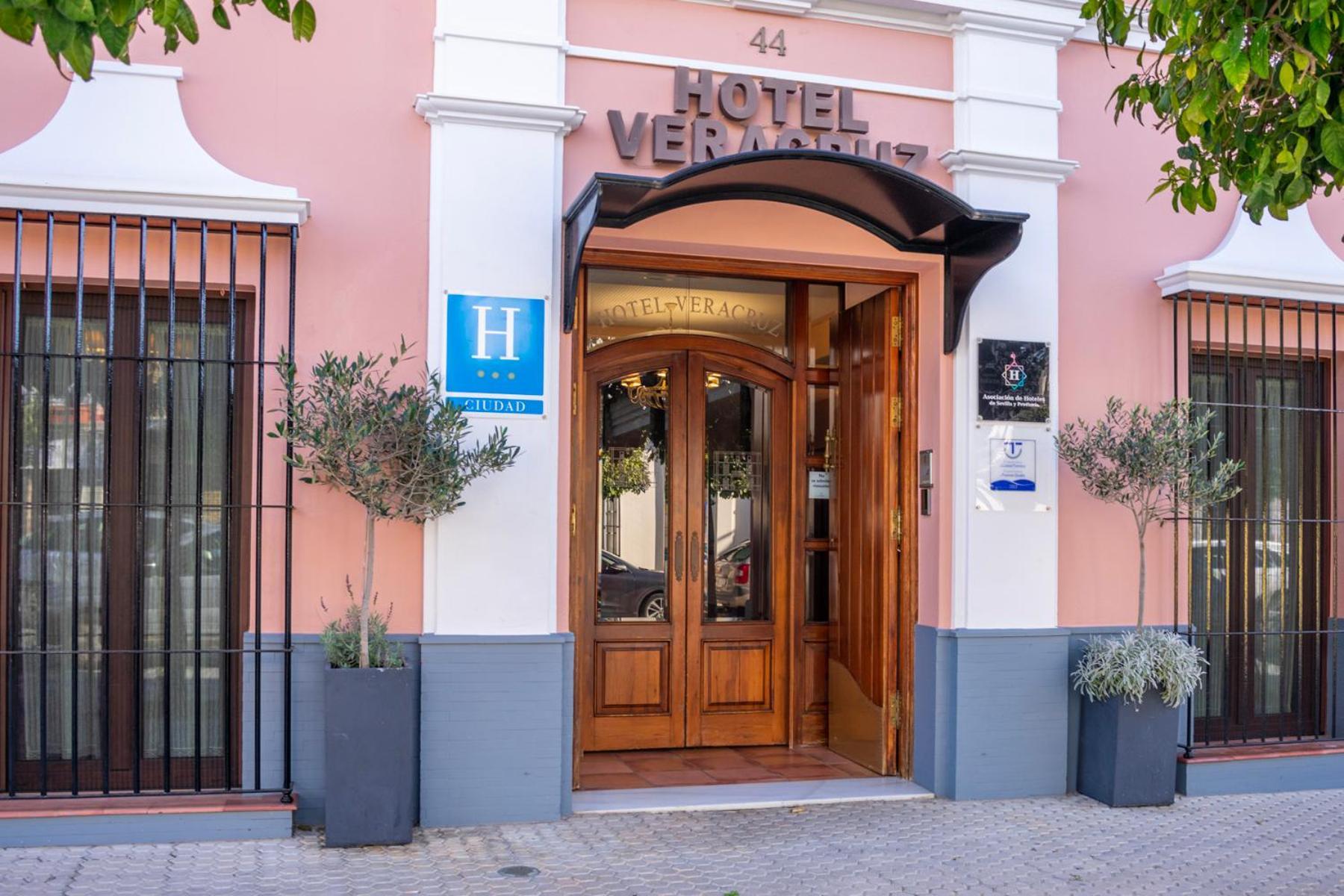 Hotel Veracruz Utrera Bagian luar foto