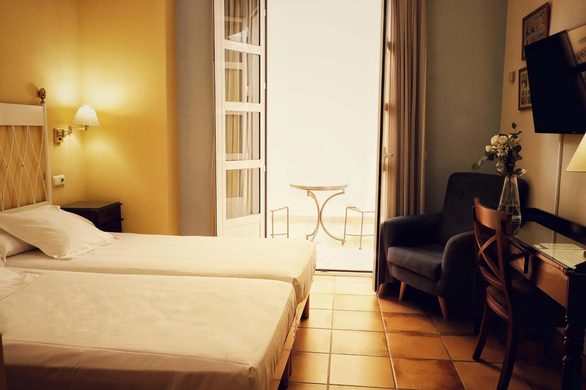 Hotel Veracruz Utrera Bagian luar foto